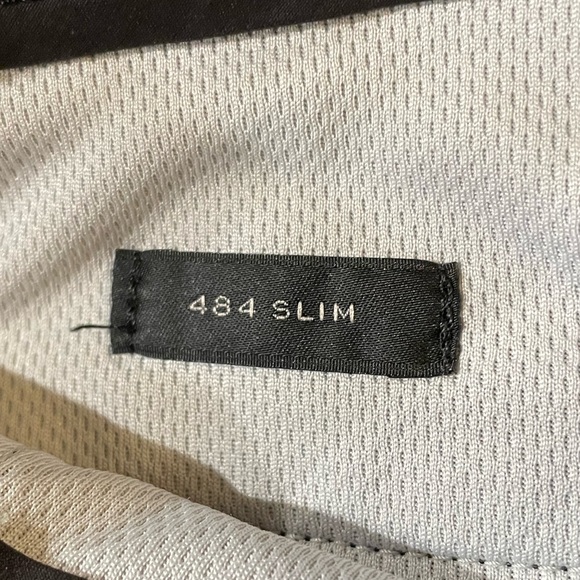 J. Crew Men’s Stretch Trade Mark 484 Slim Fit Tech Pants in Black, 32x30 - Picture 3 of 11